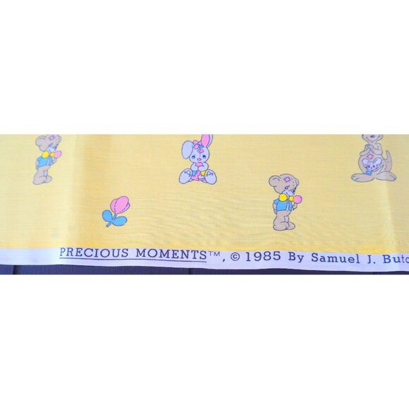 Vintage Precious Moments Fabric Panel Angels with Halos Sharing Precious Moments - Picture 3 of 3